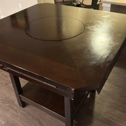 Kitchen Table w/ Lazy susan