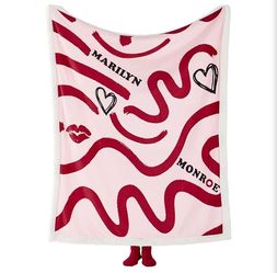 Bedsure Marilyn Monroe Sherpa Fleece Throw - Soft Cozy Warm Blanket for Winter, Wavy Pink Cute Blanket Gift, 50x60 Inches