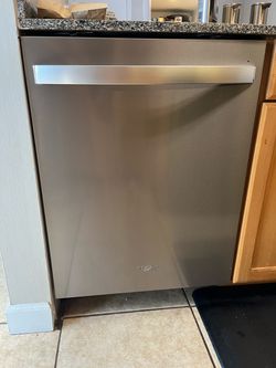 Whirlpool Stainless Steel Built-In Dishwasher