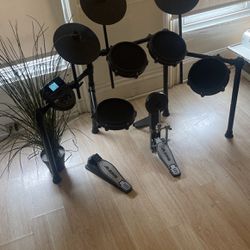 Drums Alesis Drum Set 
