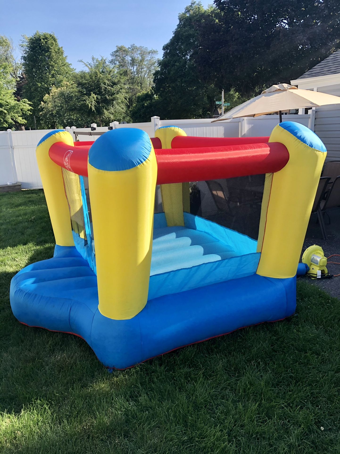 Step 2 Inflatable Bouncer