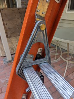 24' Bauer Extension Ladder - Made In USA  Thumbnail