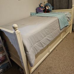 Trundle With Mattress