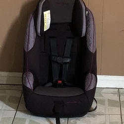EDDIE BAUER CONVERTIBLE CAR SEAT!!!!