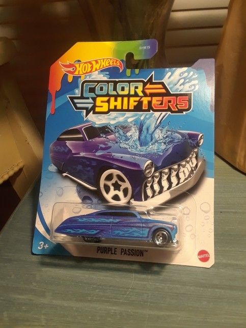 Hot Wheels Color Shifters purple passion color changing new Diecast toy car 2021 1:64 scale $3 Firm!!!