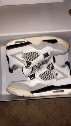 Air Jordan 4 military