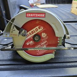 Craftsman Craftsman 7-1/4 inch circular saw with a Diablo Ultra Finish saw blade