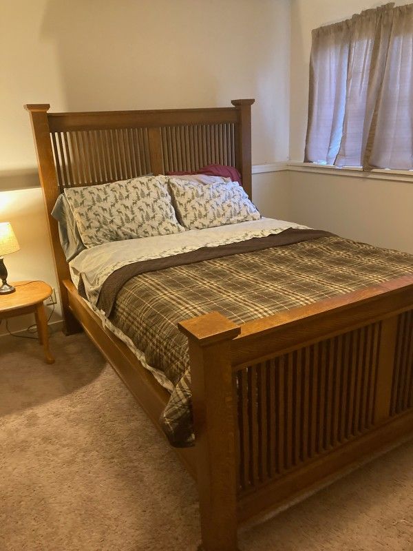 !!!Stickley Queen Bed!!