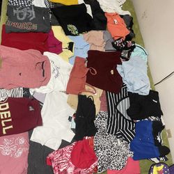 Entire Bag Lot Of Women’s Size Medium Tops 52 Pieces 