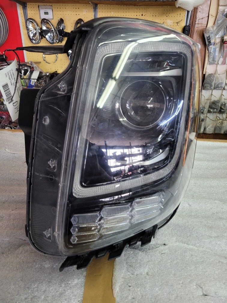2020 - 22 - KIA TELLURIDE - LEFT - HEADLIGHT