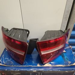 2011-18 Volkswagen Jetta Tail Light Set OEM