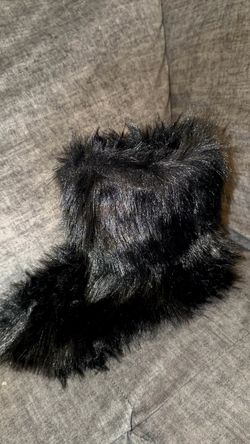 Black Faux Fur Pom Pom women boots