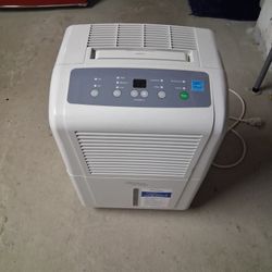 Dehumidifier 