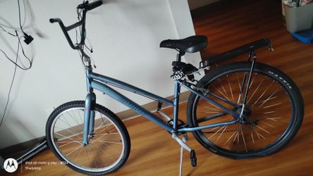 Infinity three boss bicycle frame with mix wheels
