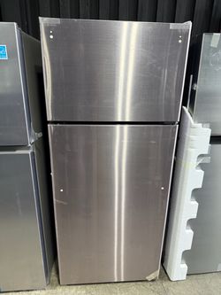New open box GE 17.5 Cu. Ft. Top Freezer Refrigerator in Fingerprint resistant, stainless Steel
