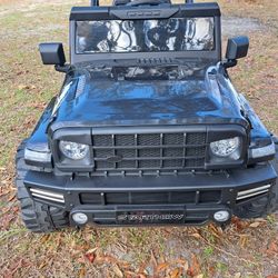 24V Jeep Kids Ride On Car With Bluetooth/radio