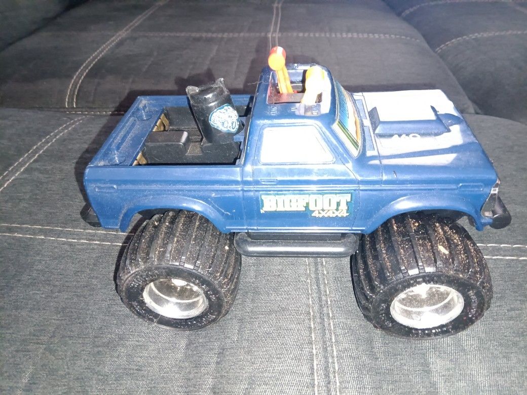 Vintage 1983 Playskool BIGFOOT 4x4x4 Truck | No Key Or Cover