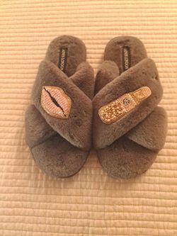 Slippers laines london. New. Large 20.00