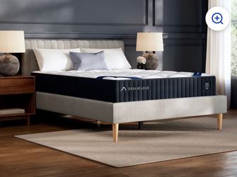 NEW dreamcloud classic hybrid mattress queen