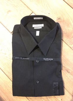 Men’s Van Heusen Classic Fit Dress Shirt 17 1/2 32/33
