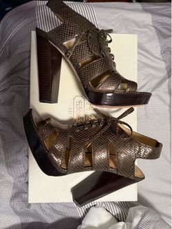 NEW WOMEN’s COACH SIZE 10 MOREEN METALLIC SHOE