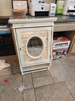 Bathroom vanity