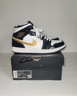 Jordan 1 Mid SE Patent Black Gold