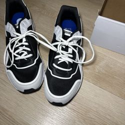 Reebok Sneakers – Size 9 – Like New