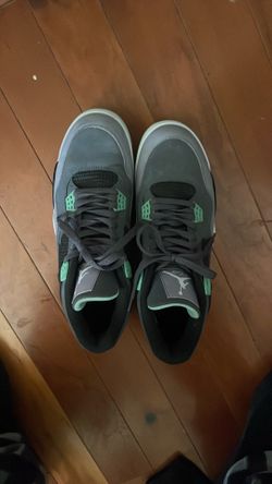 Jordan 4s ‘GREEN GLOW’