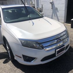 2010 FORD FUSION READY TODAY