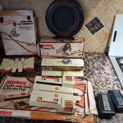 VINTAGE HOT WHEELS ITEMS 1970'S 