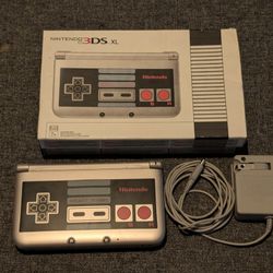 Nintendo 3DS XL NES Retro Version 