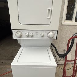 24” Whirlpool Washer And Dryer Stackable (electric) 