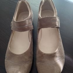 Women's Leather Mary Jane's - Sz 42/11