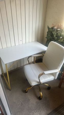 White office  desk and chair