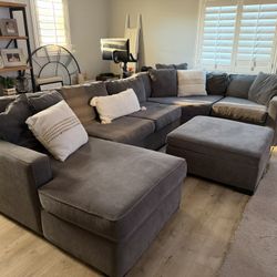 Radley Sectional Sofa/Couch