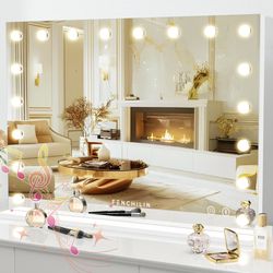 Frenchlin vanity mirror 32 in with Bluetooth NEW!