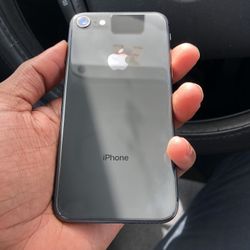 UNLOCKED IPHONE 8/ READY FOR USE 🚨
