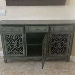 Side Board, like new!