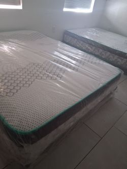 SE venden Colchones nuevos de 11 a 12 pulgadas de grueso con su box spring incluido

Colchones pillow top en plástico cerrados 

✅ 11 - 12 inch de gro