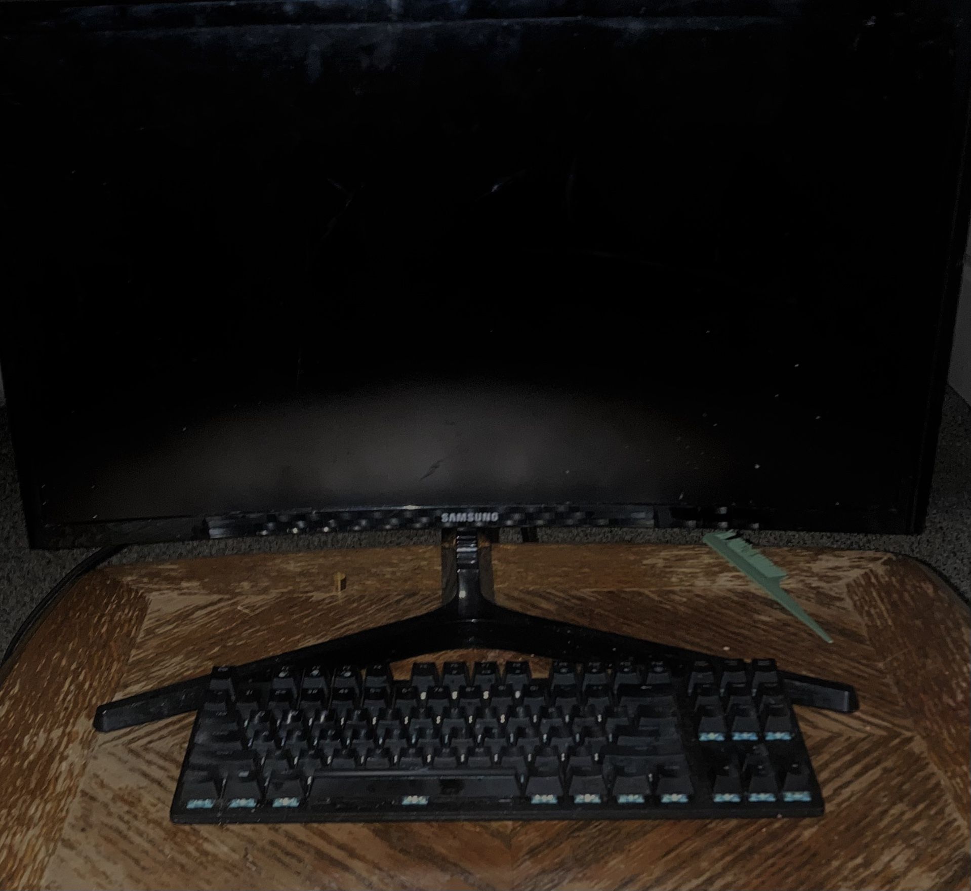 Samsung 122hz Gaming Monitor With Hyper X Keyboard