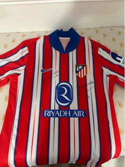 Signed atlentico Madrid shirt
