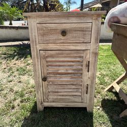 1 Night Dresser 