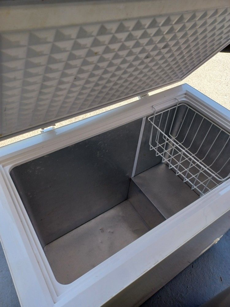 Chest Freezer Excellente Condition