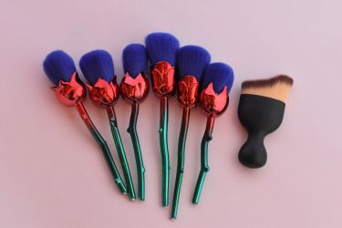 rose flower shape makeup brush set