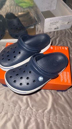 Cross sandals