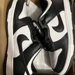 Panda Dunks Sz 7Y 