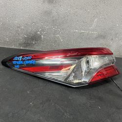 2018-2019-2020 TOYOTA CAMRY LEFT TAIL LIGHT OEM USED #9315