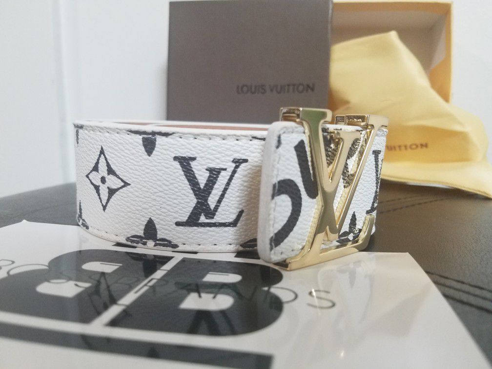 Louis Vuitton x Supreme Ultra Rare Red 100/40 Monogram Initiales Belt  118lv27 For Sale at 1stDibs