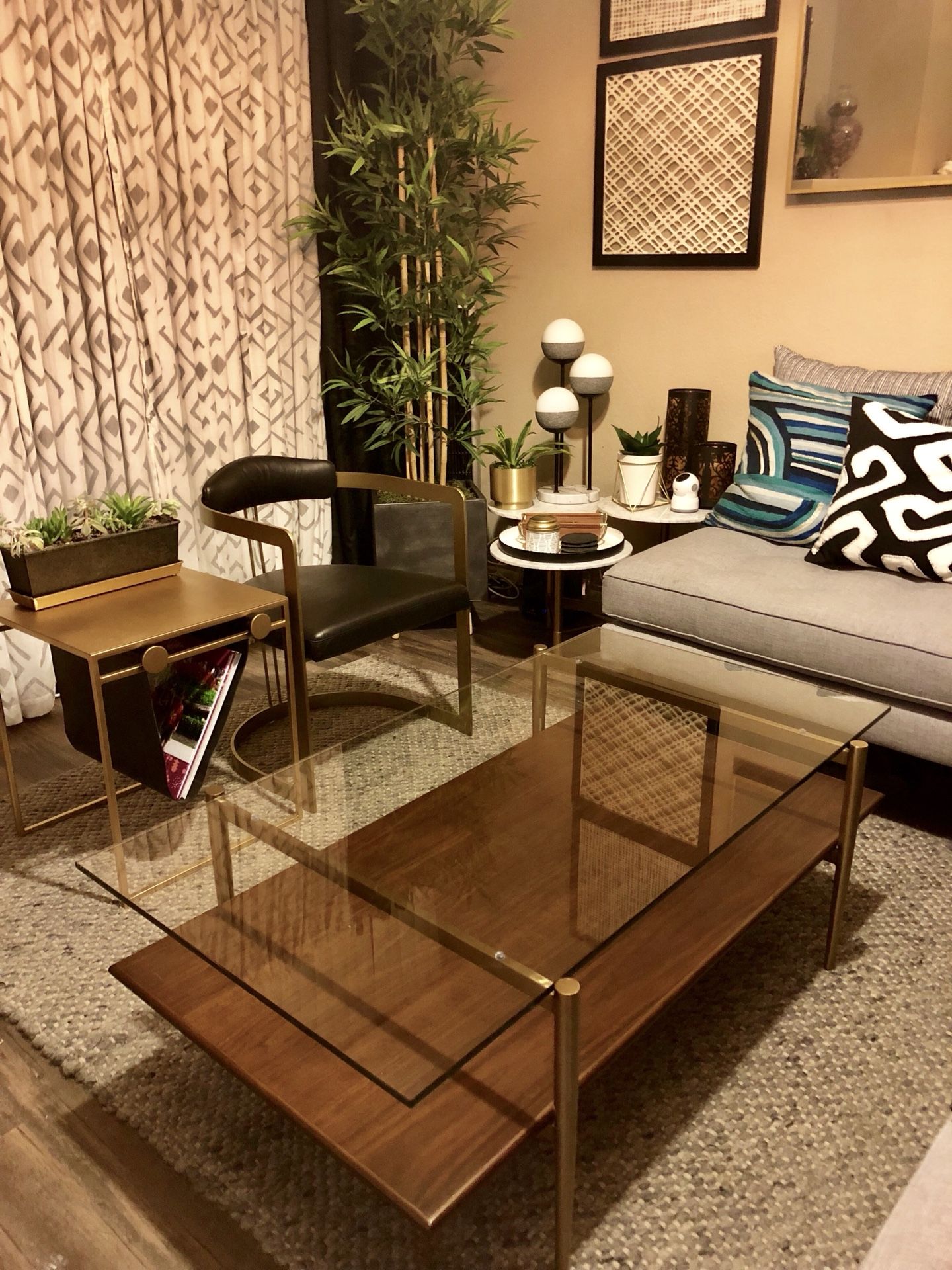 WEST ELM: Mid-Century Art Display Coffee Table